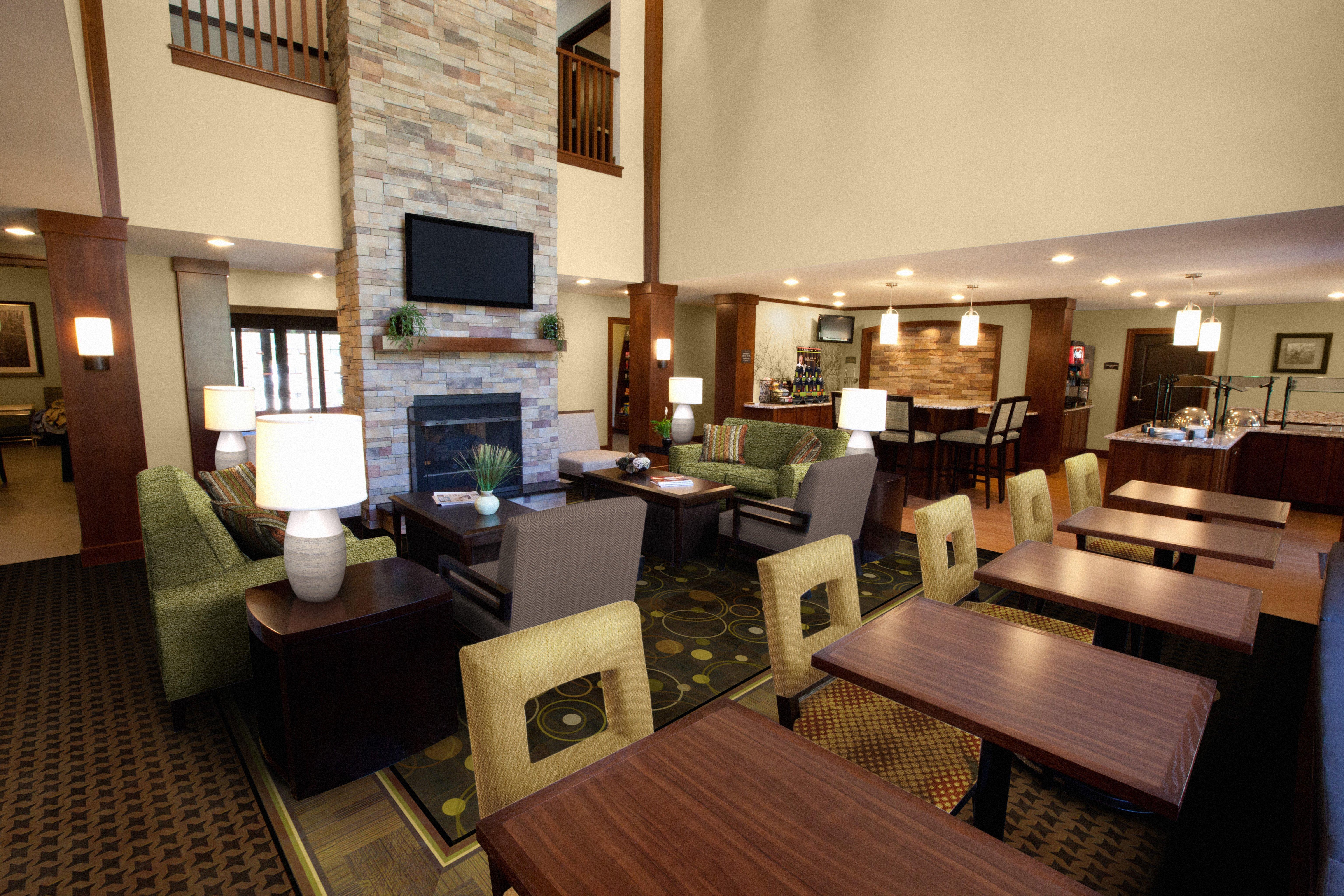 Staybridge Suites Dearborn By Ihg Kültér fotó